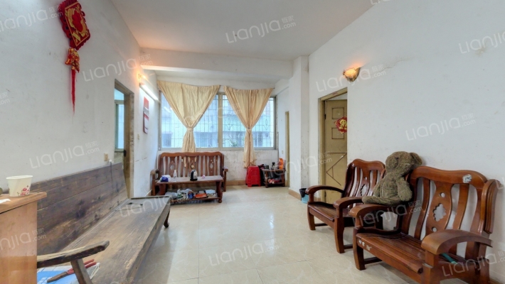 龙苑路金龙苑二手房实景图