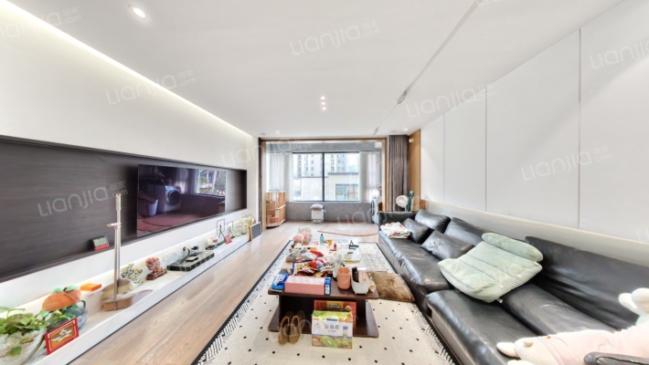 绿地IFC中央公馆B9区二手房实景图