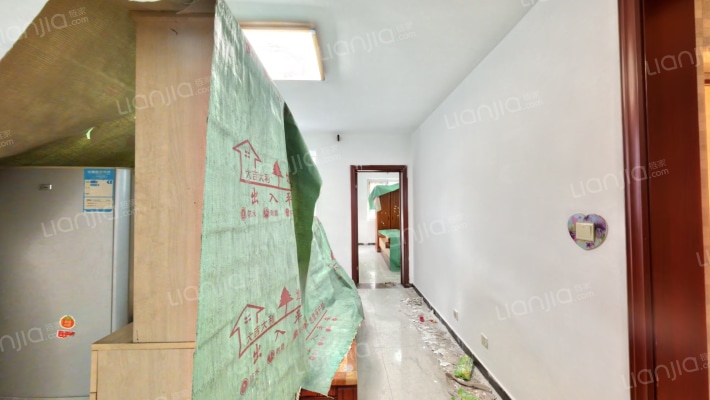 新城家园二手房实景图