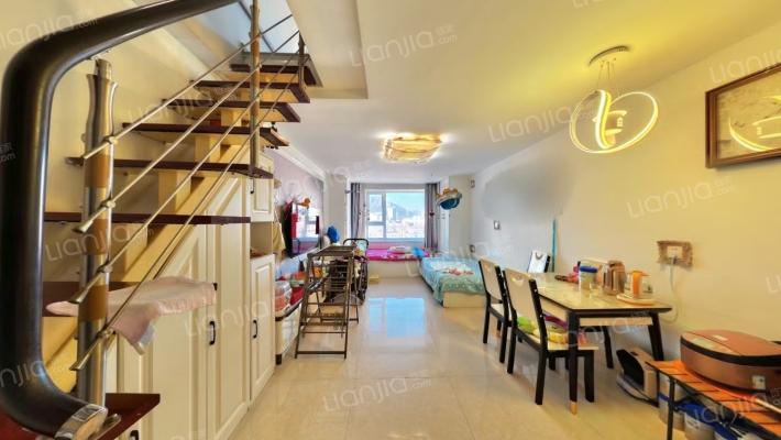 自由港二手房实景图