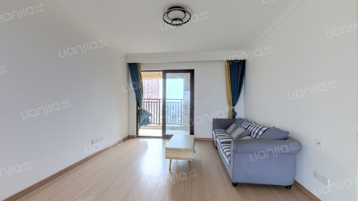 世茂龙湾八期二手房实景图