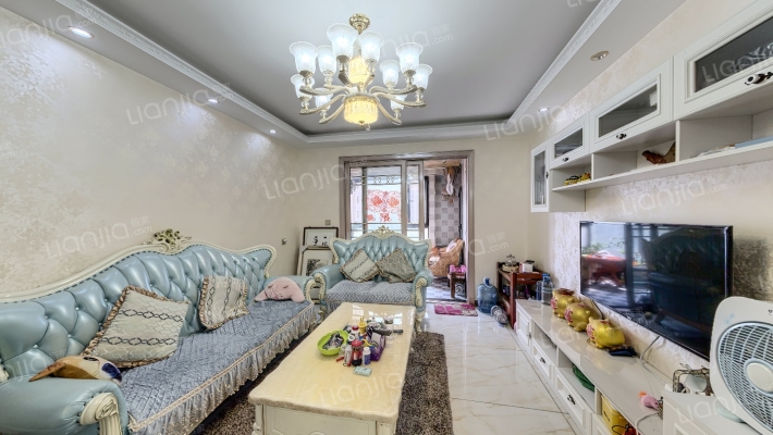 领馆1号二手房实景图