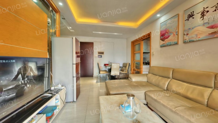 鼎盛中环银苑二手房实景图