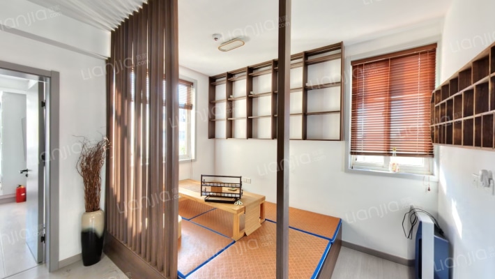 临芳苑一区二手房实景图