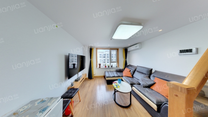 恒峰天泉小镇欢乐颂二手房实景图