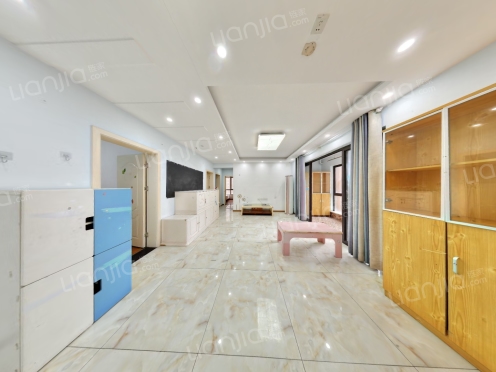 整租·和泓江山国际 4室2厅 南