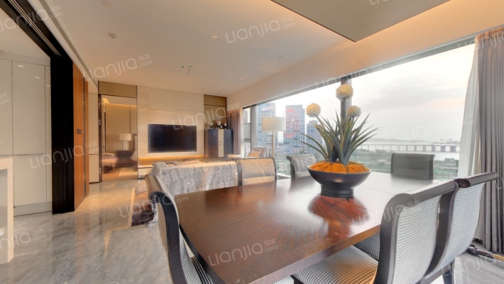 前海鸿荣源中心·胤璞二手房实景图