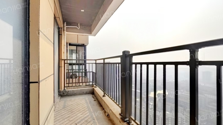 岳阳友阿国际广场二手房实景图