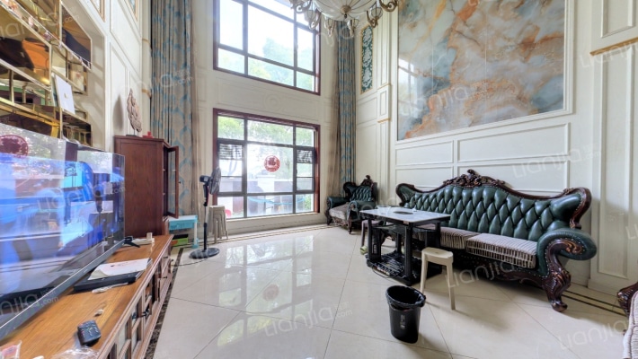 英伦美墅馆二手房实景图