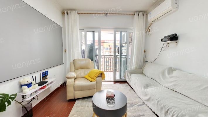 二月天花园二手房实景图