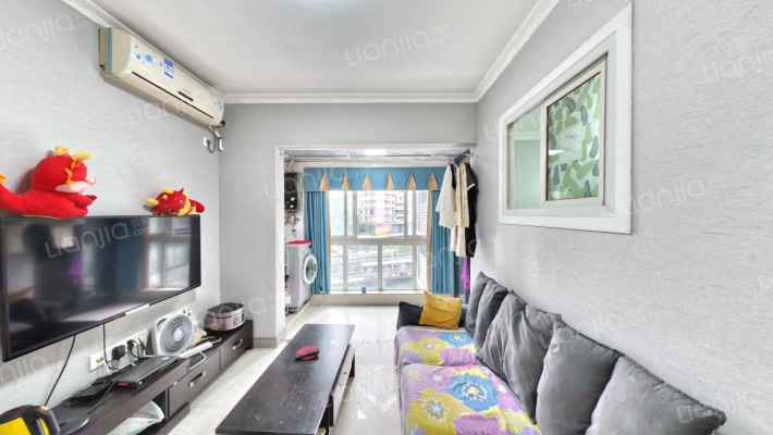 轻轨志龙居二手房实景图