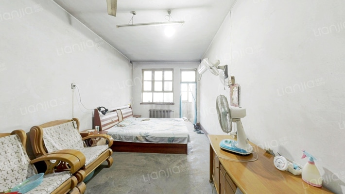 收割机厂家属楼(胜利西路)二手房实景图