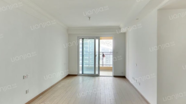 颐蓝湾花苑二手房实景图