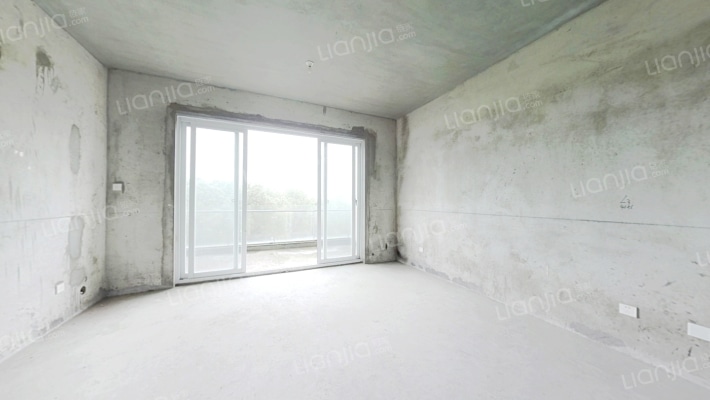 银丽高尔夫二手房实景图