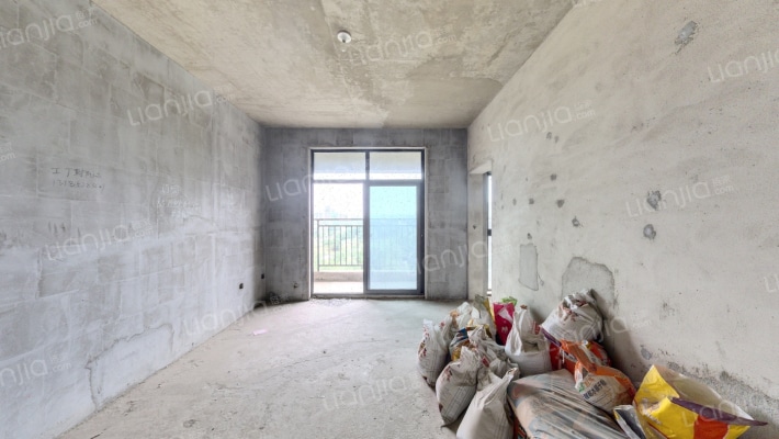 联诚雅郡二手房实景图