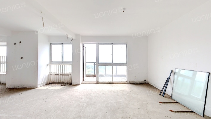 蓝天豪庭二手房实景图