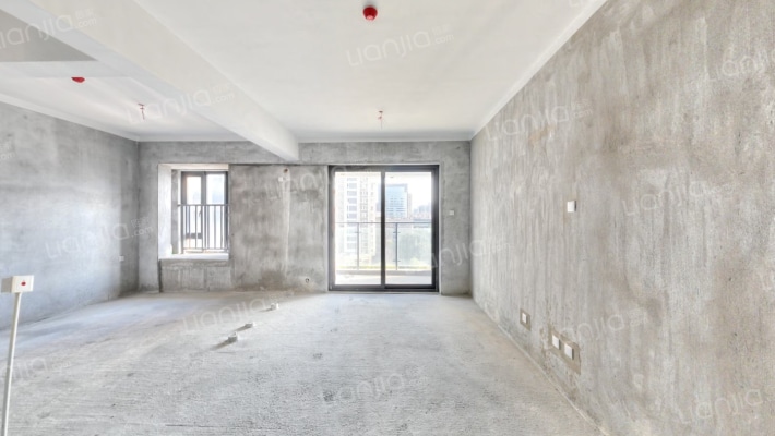 中建龙庭嘉园B区二手房实景图