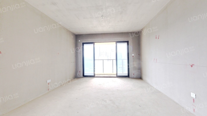 三正瑞士公馆二手房实景图