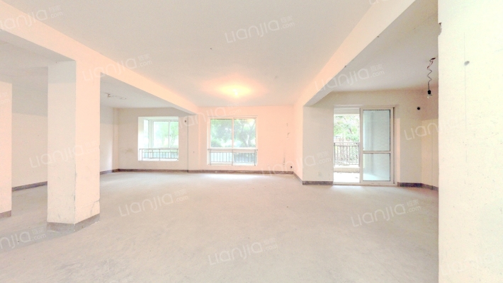 龙盛右岸名邸二手房实景图