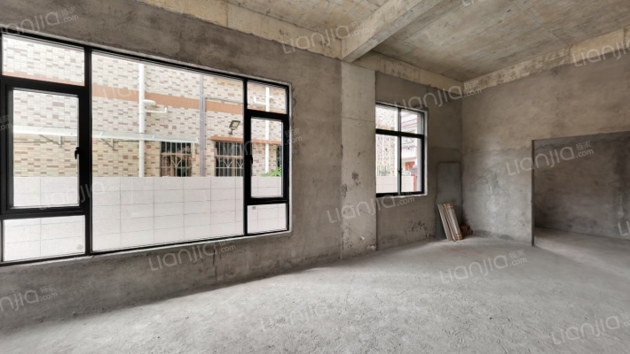 鸦岗村二手房实景图