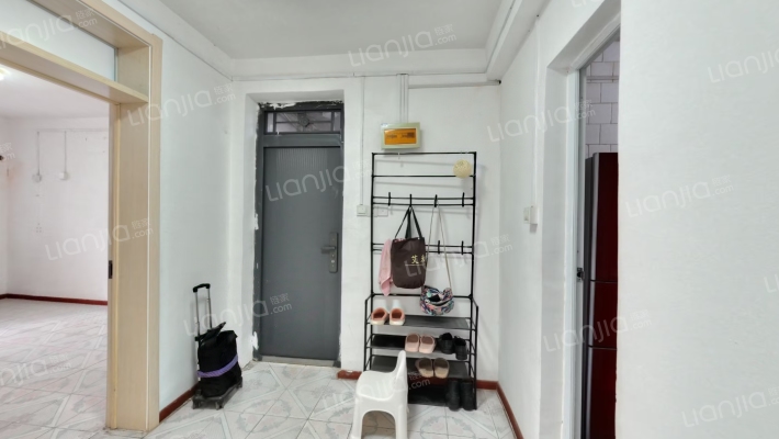 保险公司家属楼二手房实景图