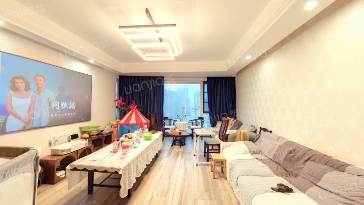 金碧华府二手房实景图