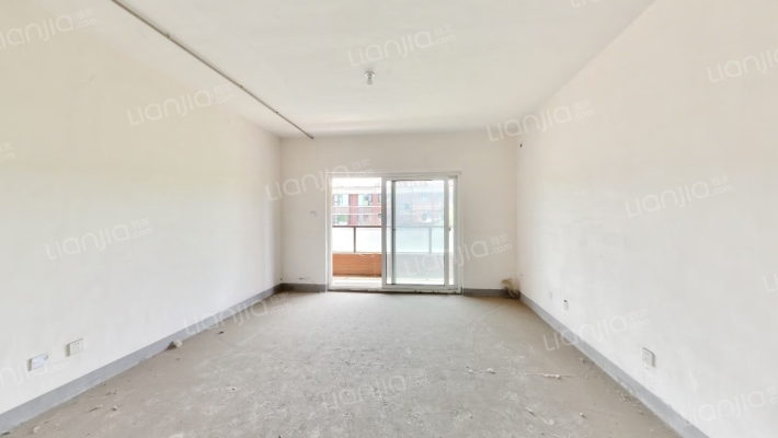 亚泰山语湖二手房实景图