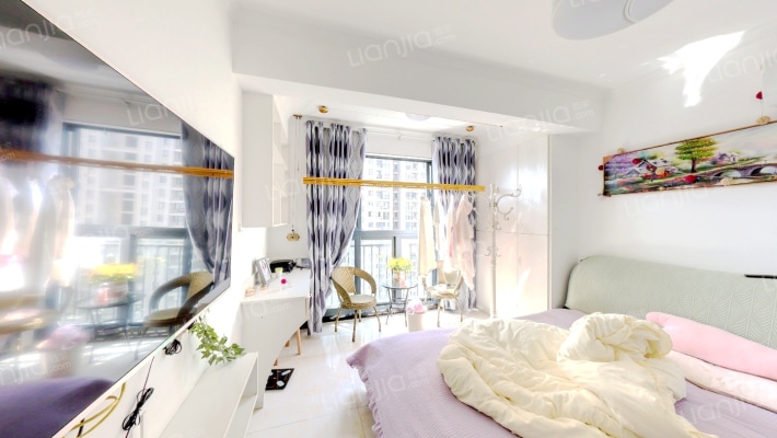 绿地四期卢浮公馆二手房实景图