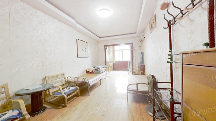 16中家属院二手房实景图