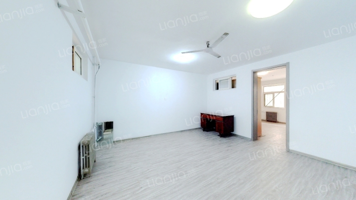 师范路52二手房实景图