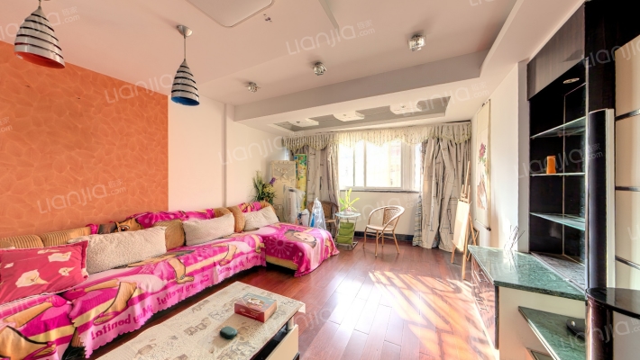 嘉河花苑二手房实景图