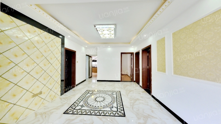 新闻里小区二手房实景图