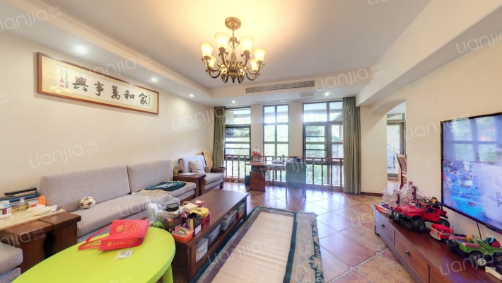 麓山国际拉佩维尔二手房实景图