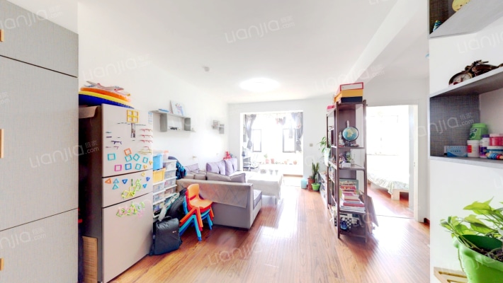 逸城山色二手房实景图