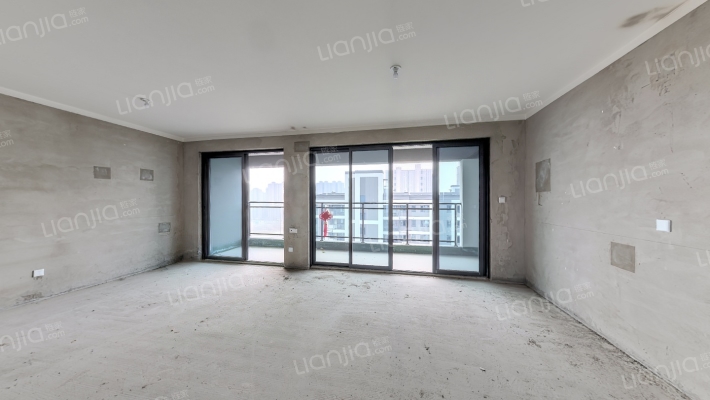 亚新橄榄公馆建设二手房实景图