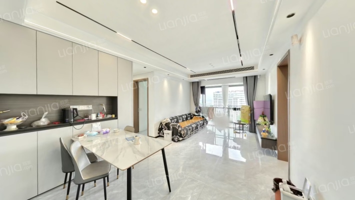 金科岭上洋楼二手房实景图