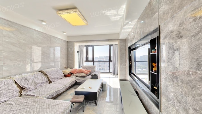 恒生碧水龙庭二手房实景图