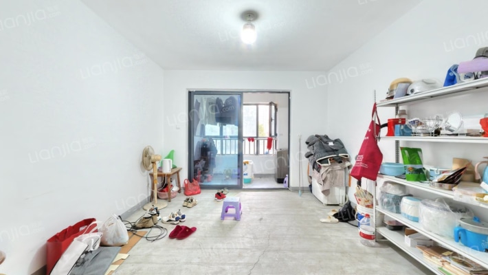 新港家园二手房实景图