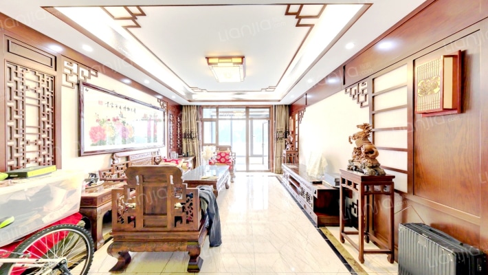 瑞河兰乔南区二手房实景图