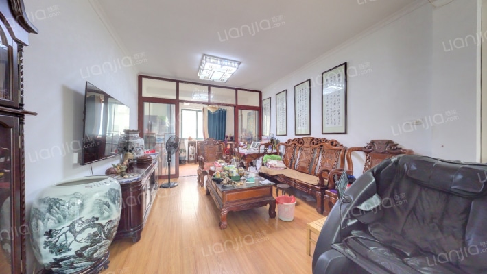 军威苑小区二手房实景图