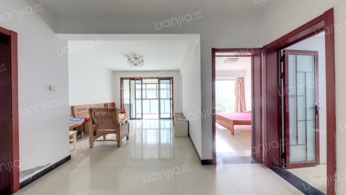 天鹅湖一号二手房实景图