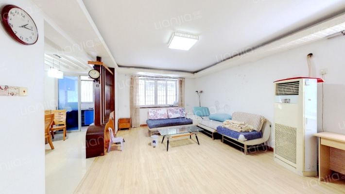 新兴公寓二手房实景图