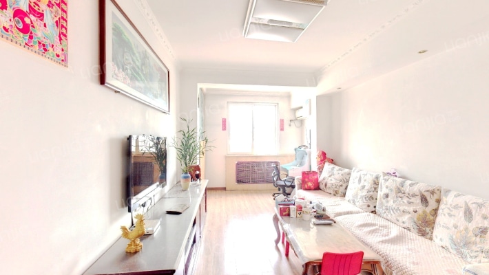 经七路48号院二手房实景图