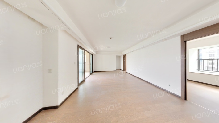 万科金域蓝湾三期二手房实景图