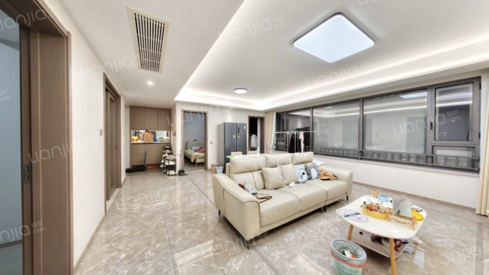 春景雅苑二手房实景图