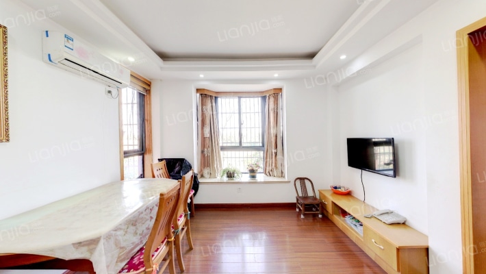 晴楠东苑二手房实景图