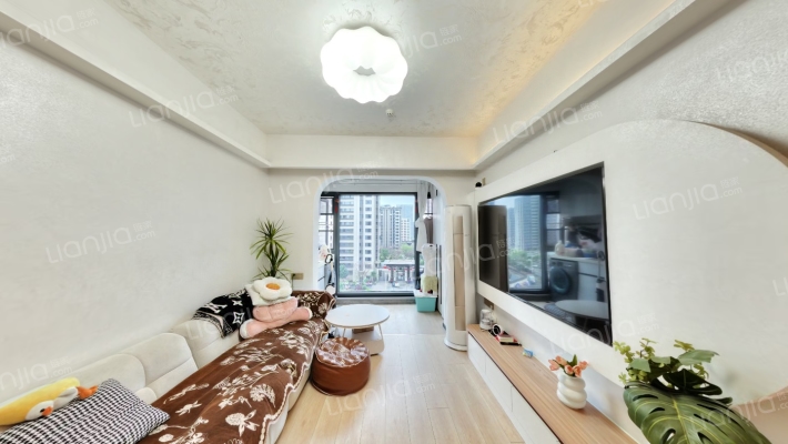 住宅水晶尚庭二手房实景图