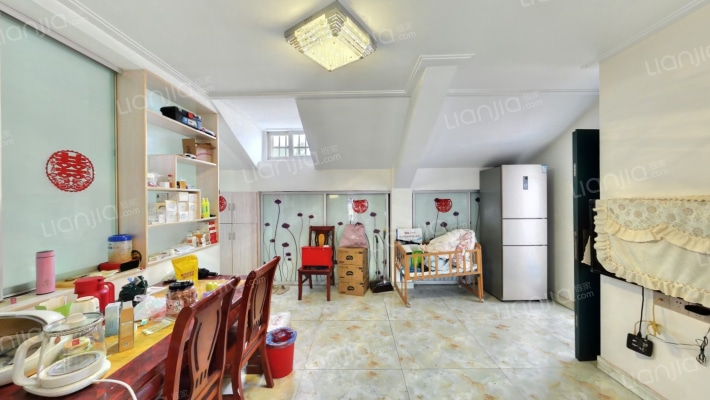 春江佳苑南区二手房实景图