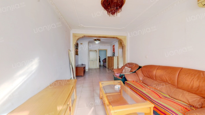 奇山西街二手房实景图