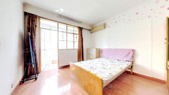 场中路2471弄二手房实景图